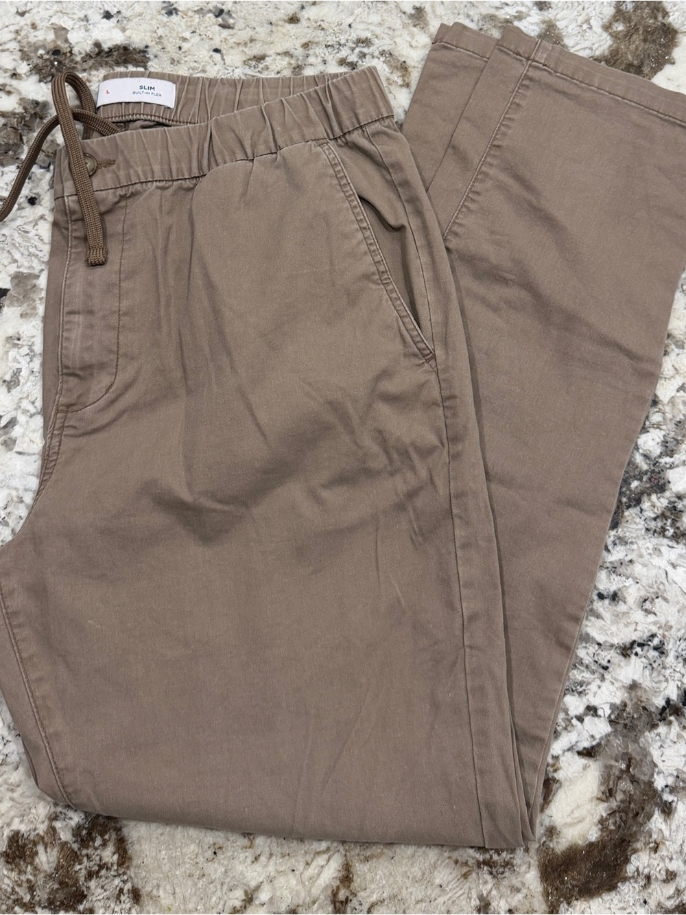 Old Navy Men's Drawstring Chinos in Taupe
